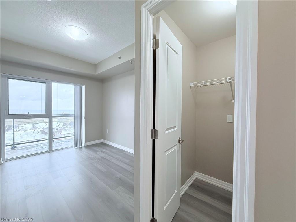 605-560 North Service Road, Grimsby, ON - Indoor Photo Showing Other Room