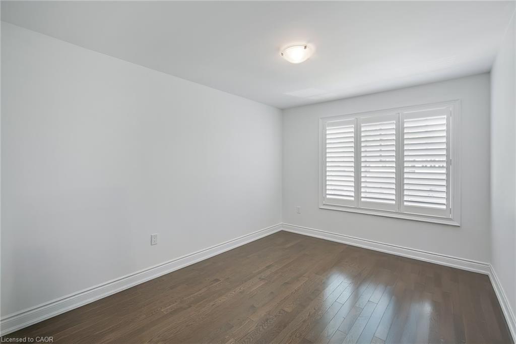 7 Windsor Circle, Niagara-On-The-Lake, ON - Indoor Photo Showing Other Room