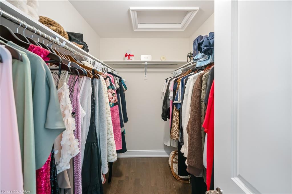 7 Windsor Circle, Niagara-On-The-Lake, ON - Indoor With Storage