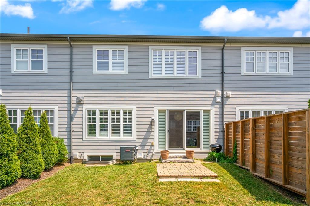 7 Windsor Circle, Niagara-On-The-Lake, ON - Outdoor