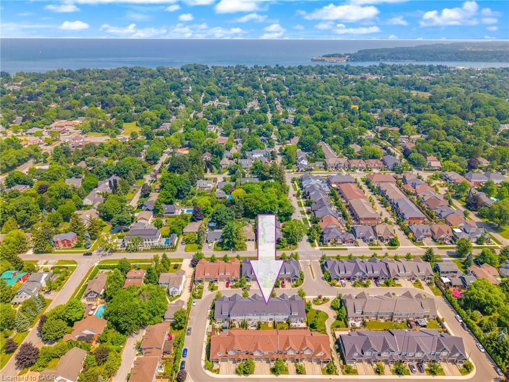 7 Windsor Circle, Niagara-On-The-Lake, ON - Outdoor With Body Of Water With View