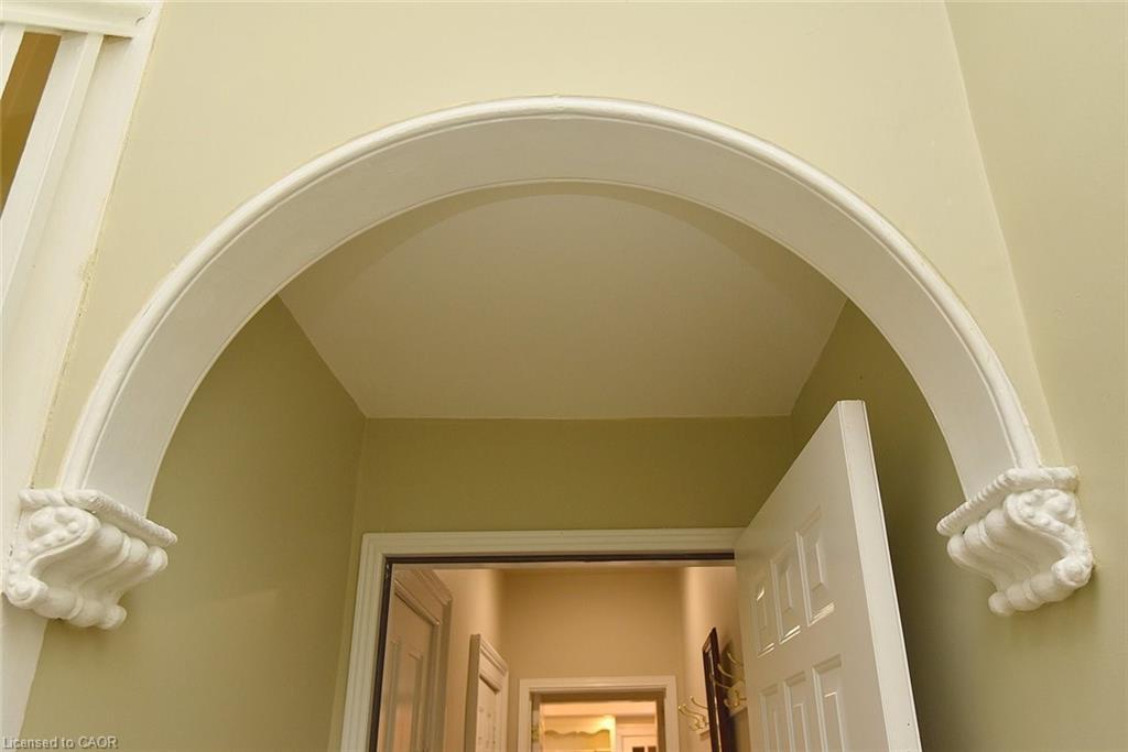 185 Market Street, Hamilton, ON - Indoor Photo Showing Other Room