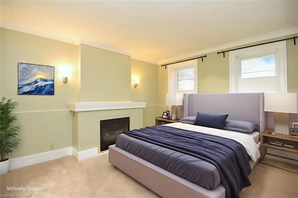 185 Market Street, Hamilton, ON - Indoor Photo Showing Bedroom