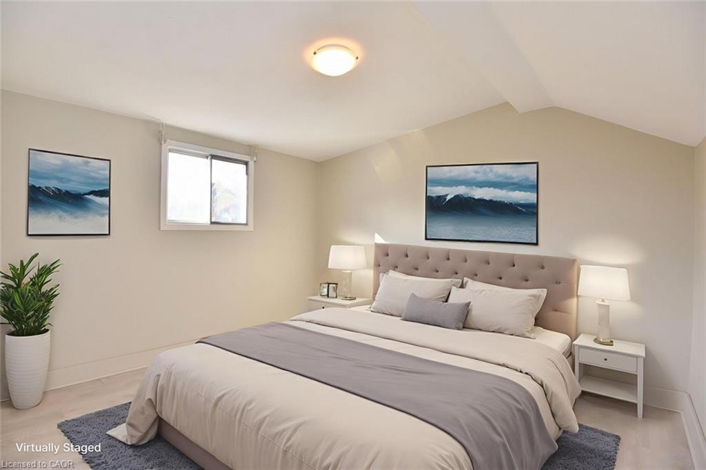 185 Market Street, Hamilton, ON - Indoor Photo Showing Bedroom