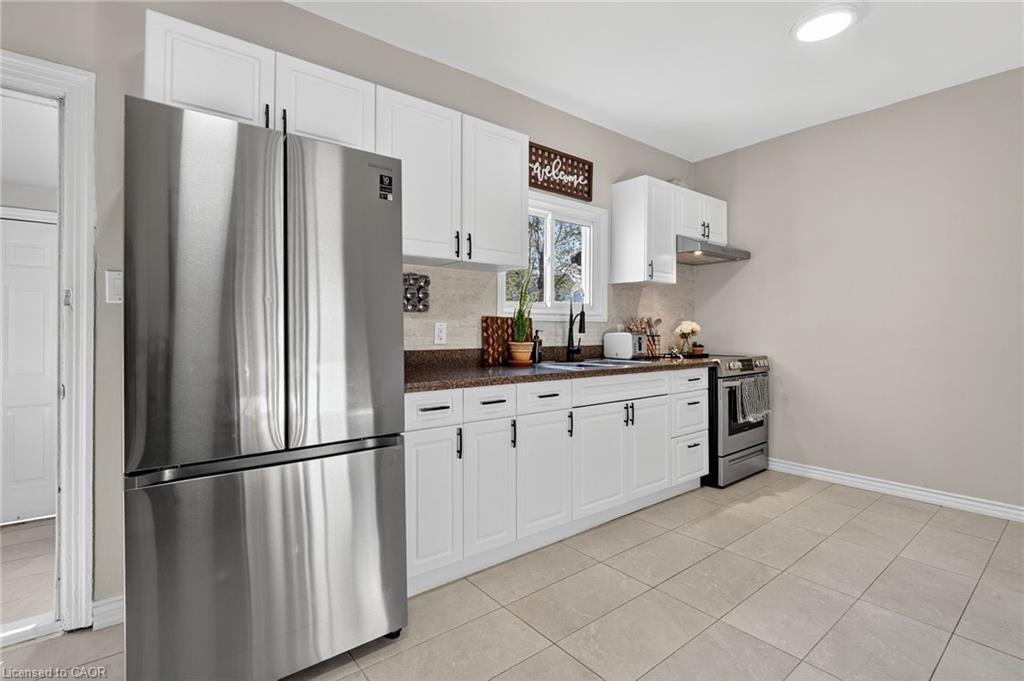 56 Francis Street, Hamilton, ON - Indoor Photo Showing Kitchen