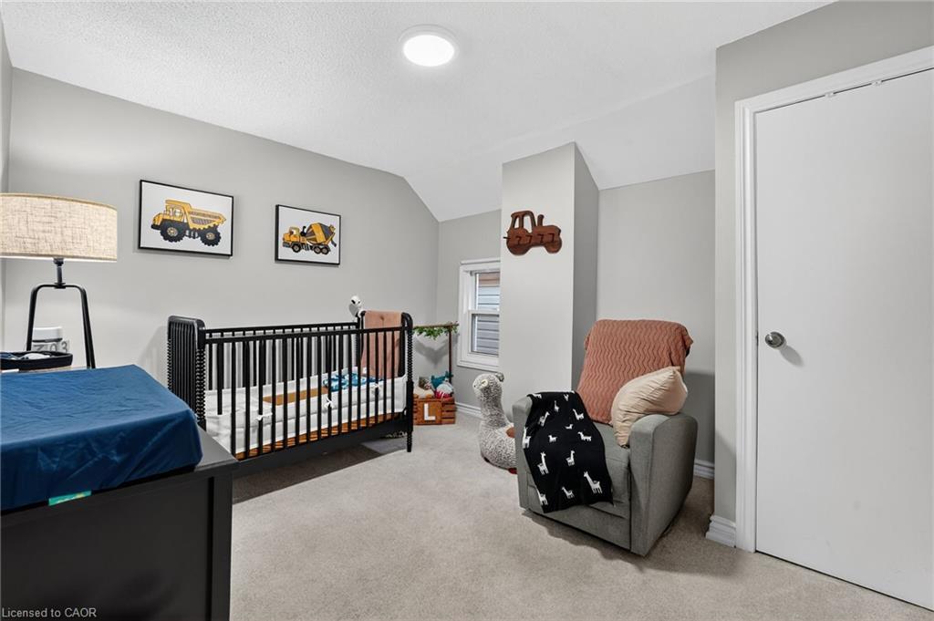 56 Francis Street, Hamilton, ON - Indoor Photo Showing Bedroom