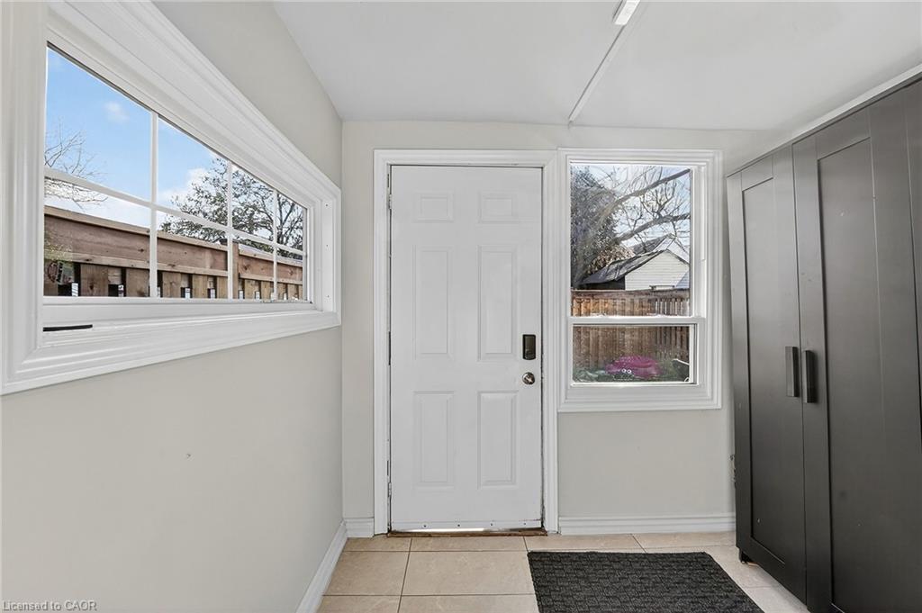 56 Francis Street, Hamilton, ON - Indoor Photo Showing Other Room