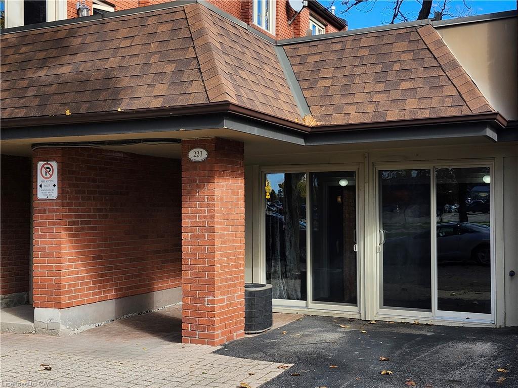 223-895 Maple Avenue, Burlington, ON - Outdoor