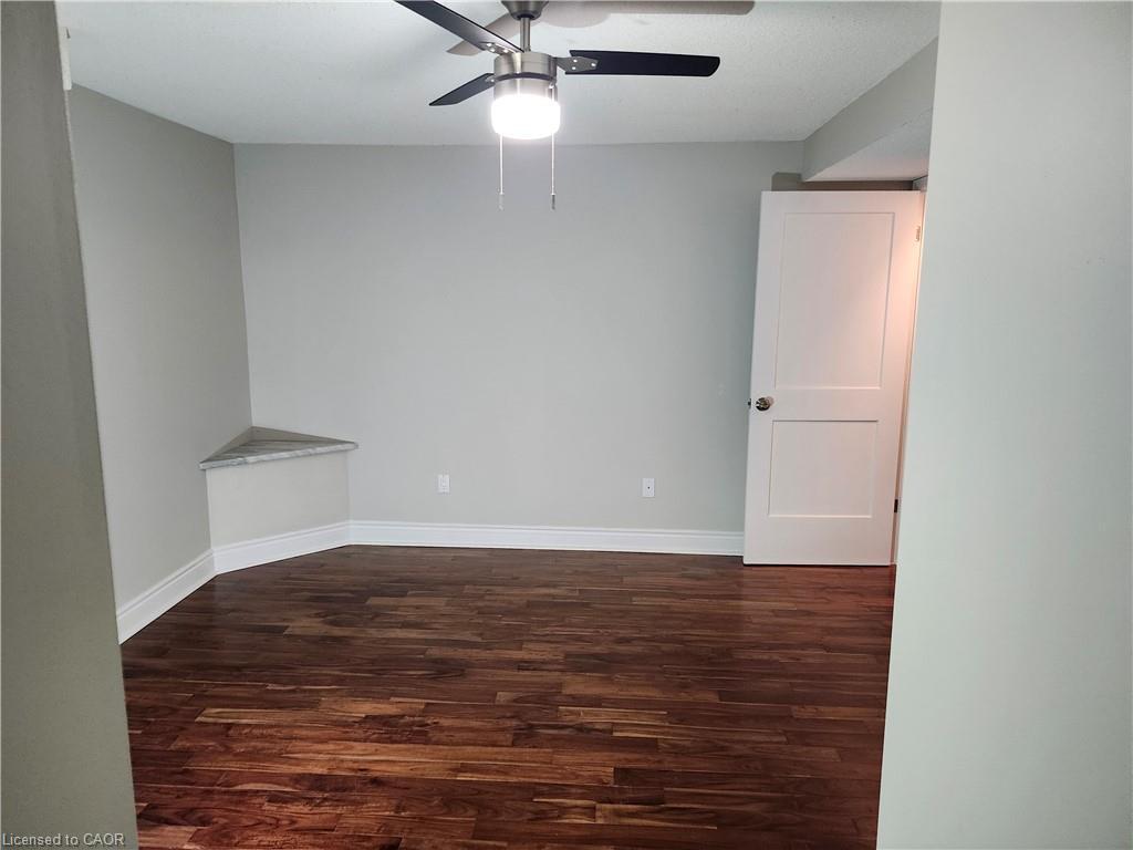 223-895 Maple Avenue, Burlington, ON - Indoor Photo Showing Other Room