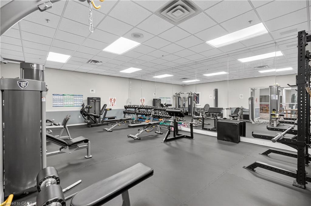 811-1276 Maple Crossing Boulevard, Burlington, ON - Indoor Photo Showing Gym Room