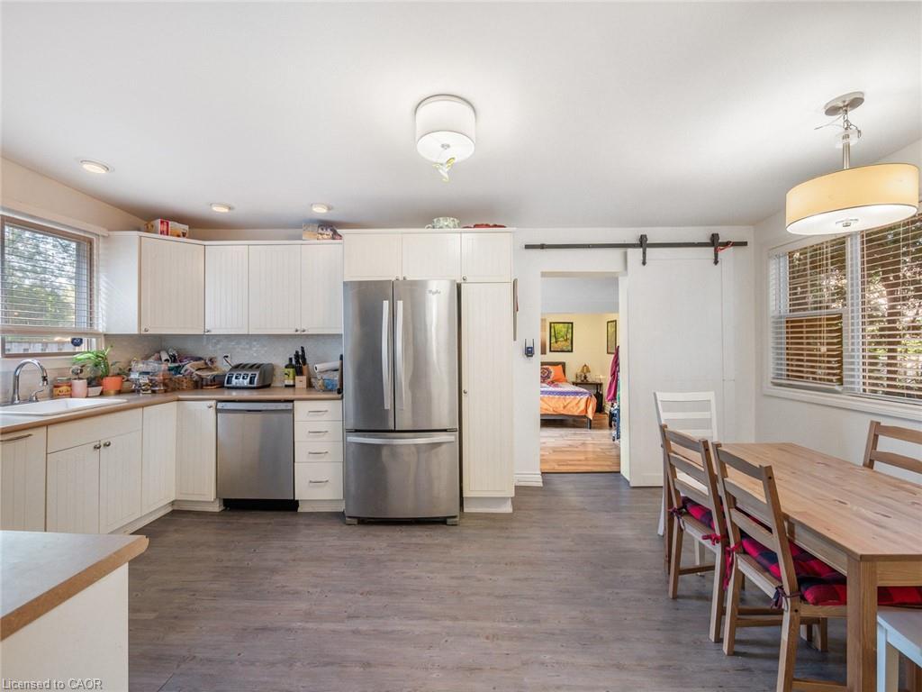 58 Woodland Avenue, St. Catharines, ON - Indoor