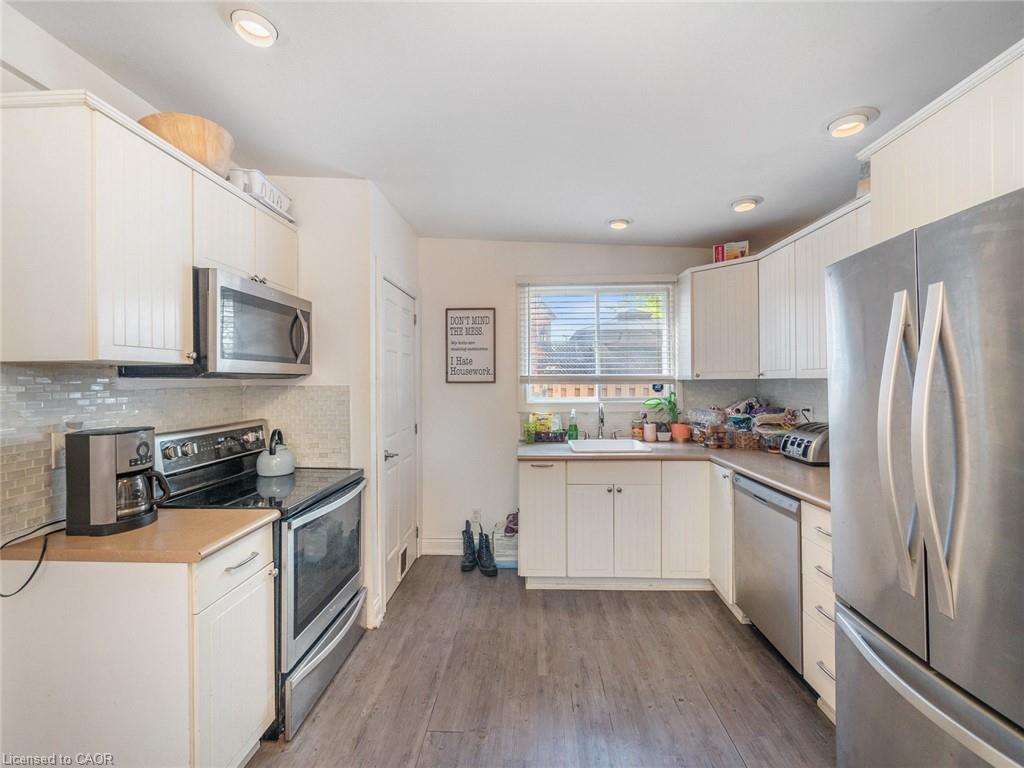 58 Woodland Avenue, St. Catharines, ON - Indoor Photo Showing Kitchen