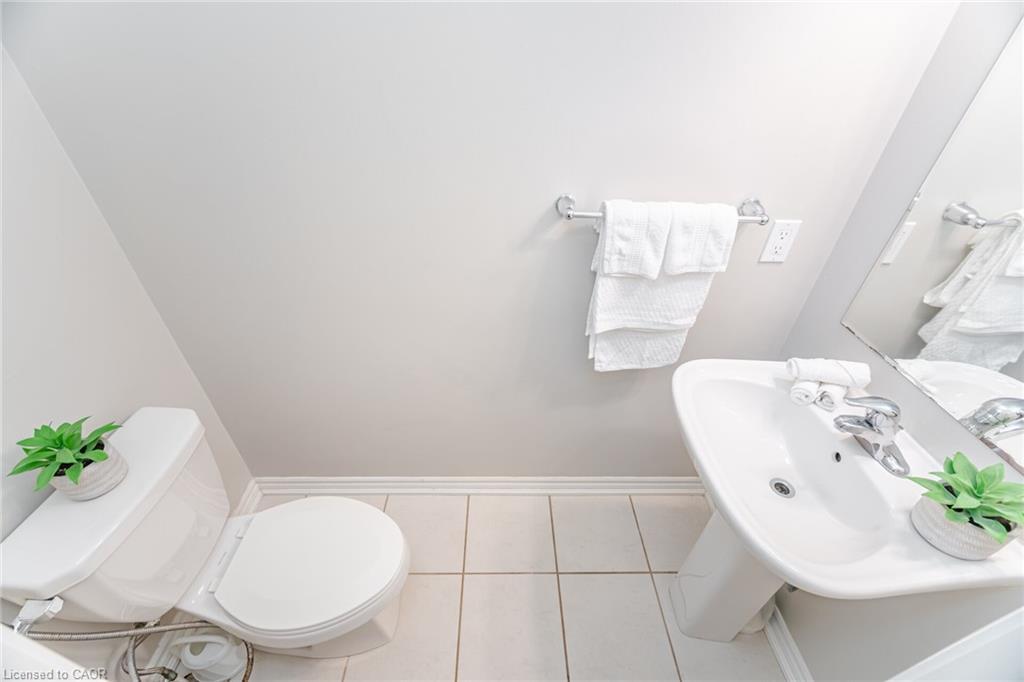 514 Goldenrod Lane, Waterloo, ON - Indoor Photo Showing Bathroom