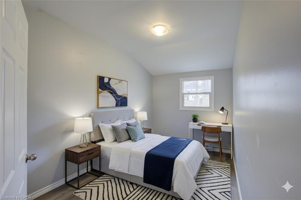 17 William Lane, Woodstock, ON - Indoor Photo Showing Bedroom