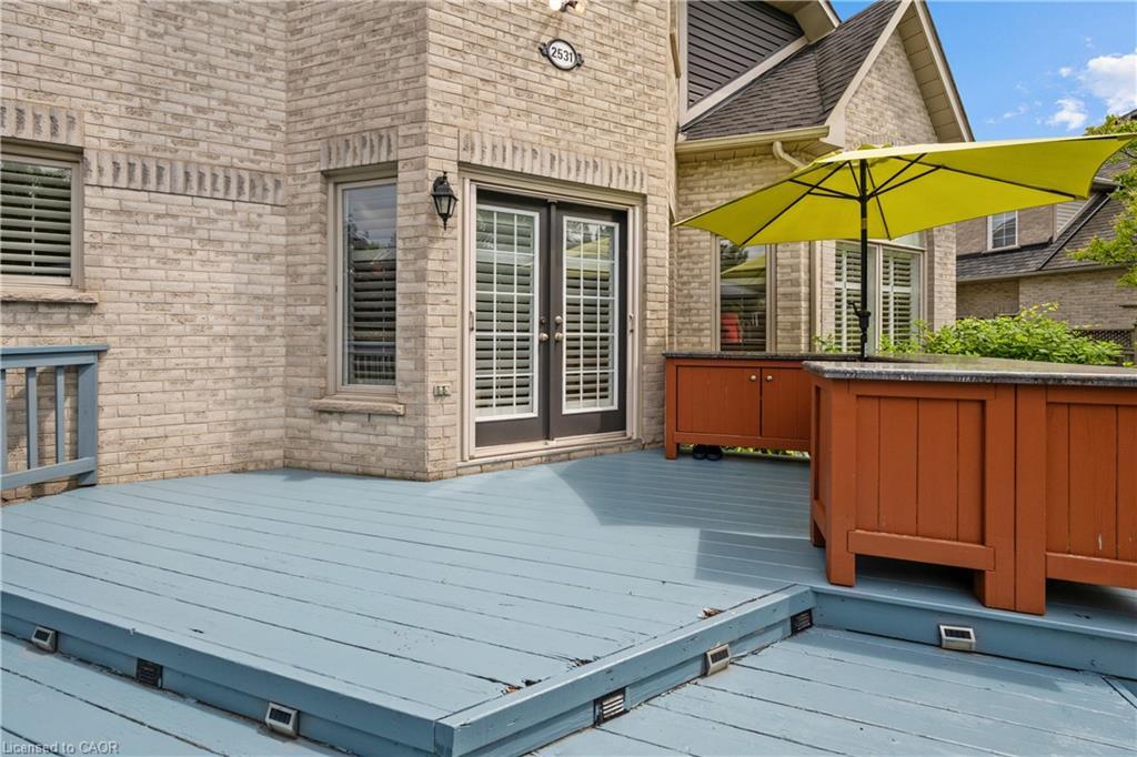 2531 Hogan Court, Burlington, ON - Outdoor With Deck Patio Veranda With Exterior