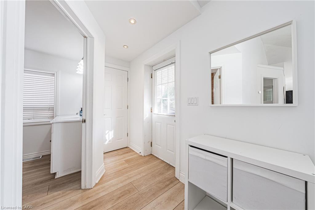 258 West 19Th Street, Hamilton, ON - Indoor Photo Showing Other Room