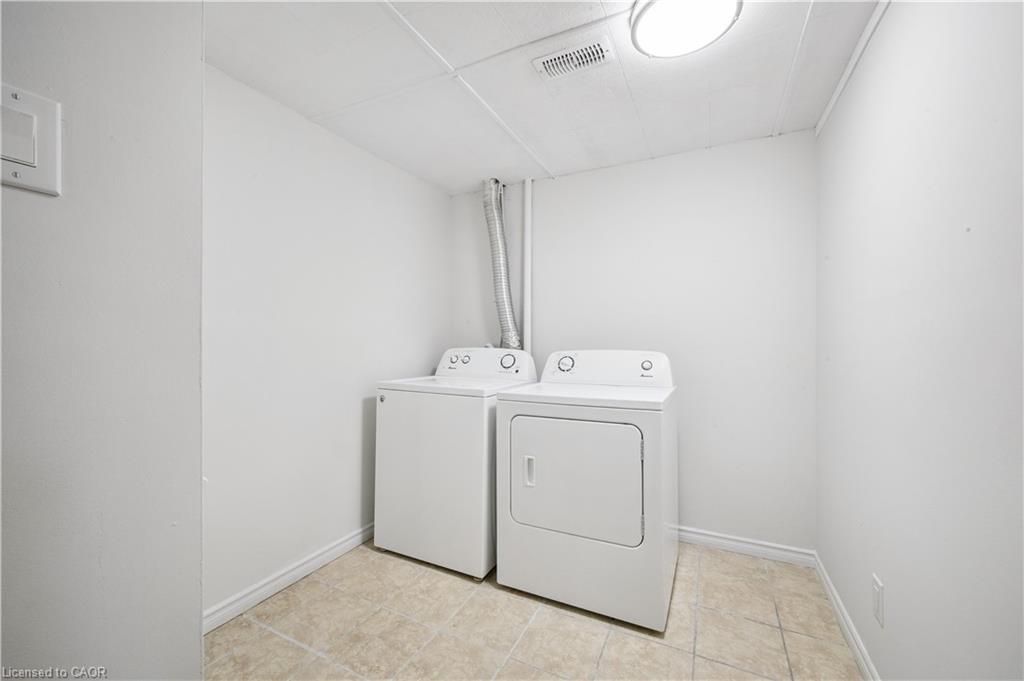 179 Traynor Avenue, Kitchener, ON - Indoor Photo Showing Laundry Room