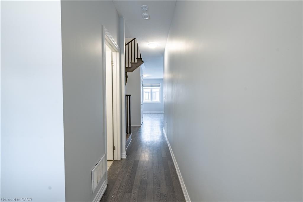 49 Ever Sweet Way, Thorold, ON - Indoor Photo Showing Other Room