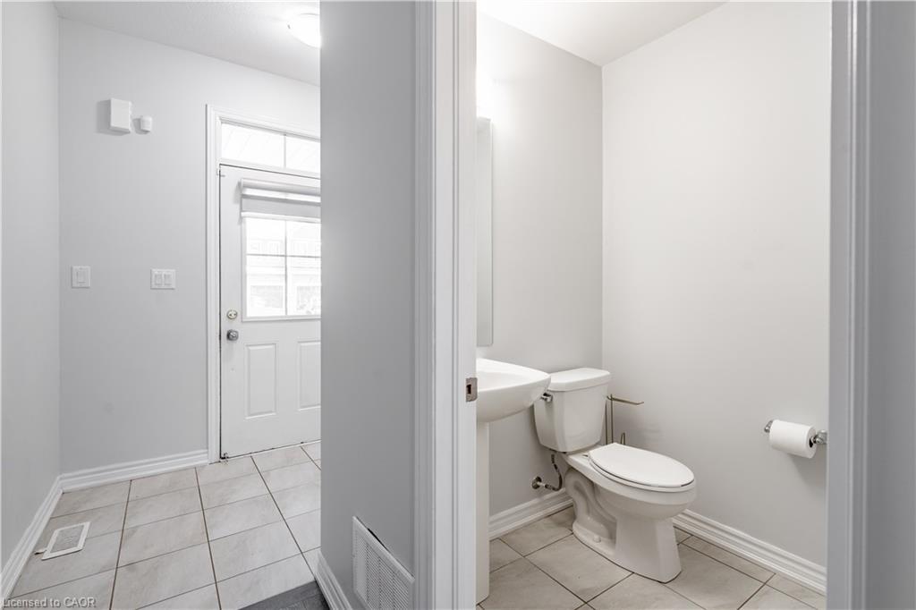 49 Ever Sweet Way, Thorold, ON - Indoor Photo Showing Bathroom