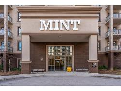 821-2490 Old Bronte Road Oakville, ON L6M 0Y5