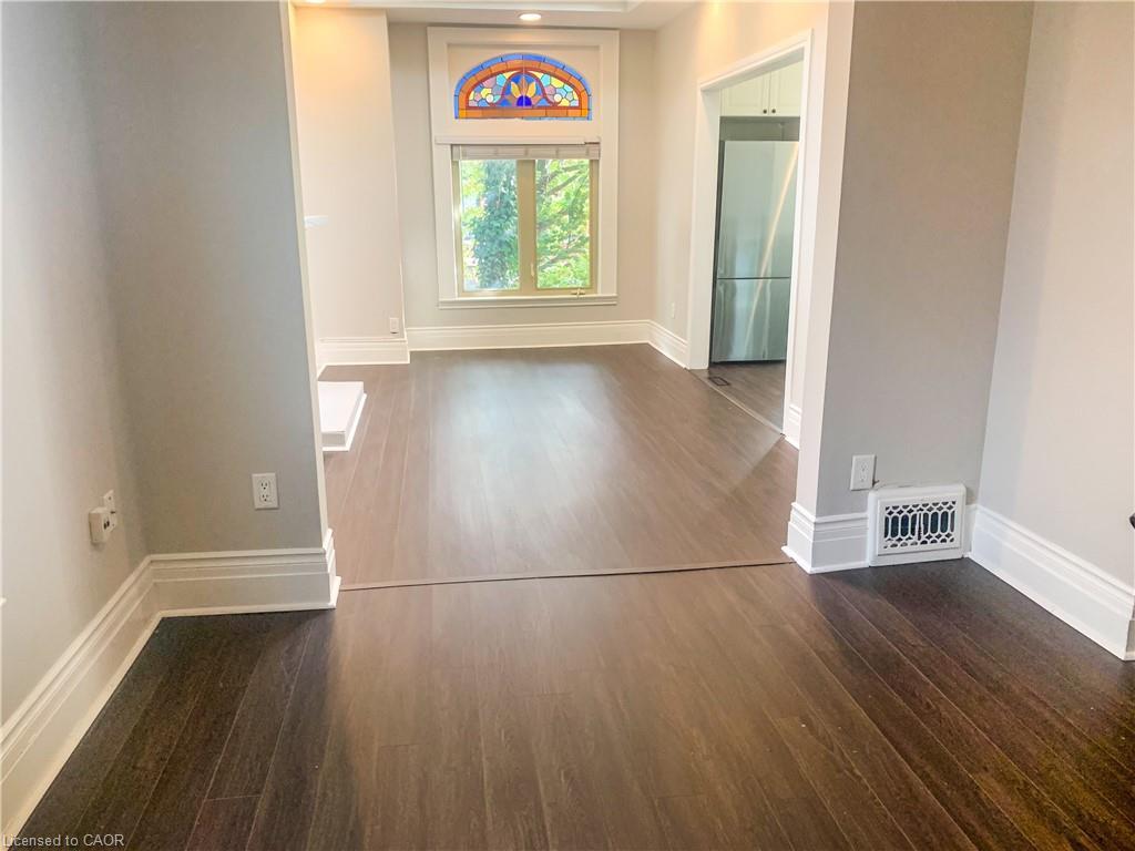 2 Upper-148 Grant Avenue, Hamilton, ON - Indoor Photo Showing Other Room