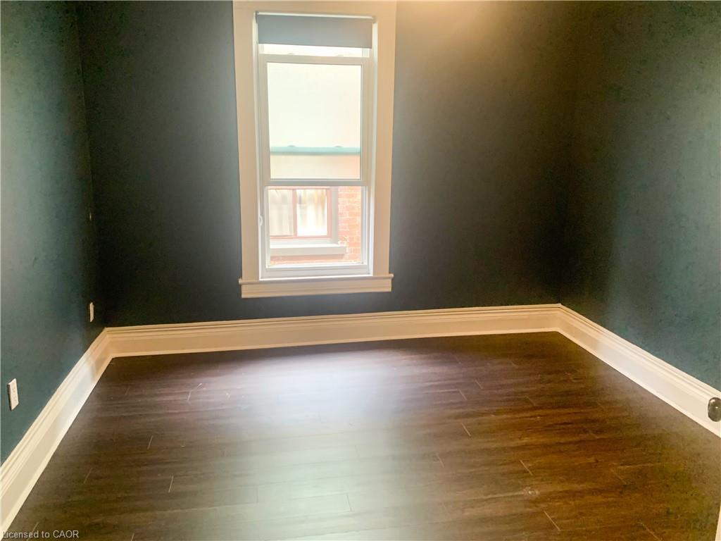 2 Upper-148 Grant Avenue, Hamilton, ON - Indoor Photo Showing Other Room