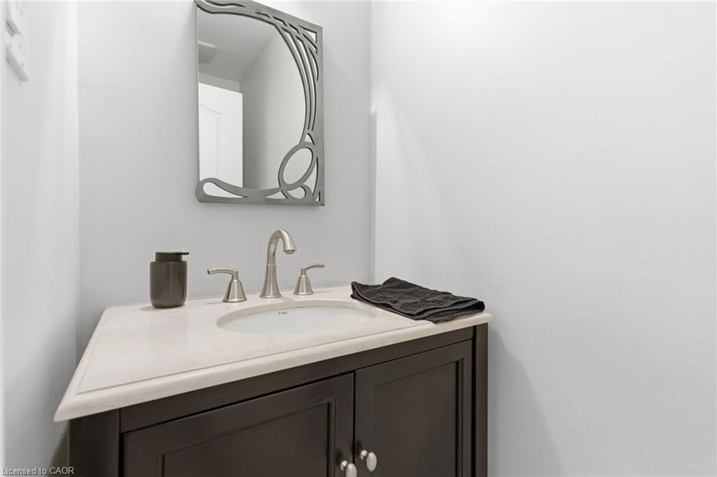 78 Ackland Street, Stoney Creek, ON - Indoor Photo Showing Bathroom