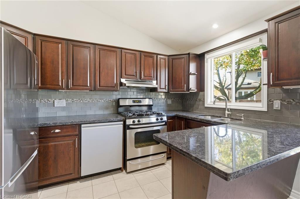 78 Ackland Street, Stoney Creek, ON - Indoor Photo Showing Kitchen
