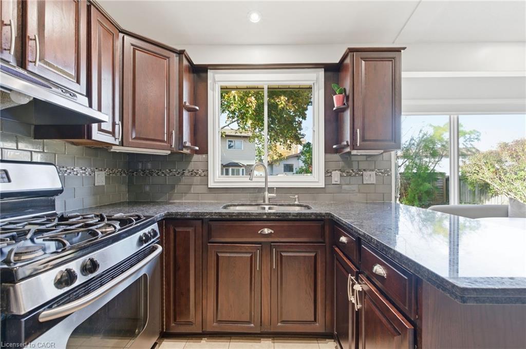 78 Ackland Street, Stoney Creek, ON - Indoor Photo Showing Kitchen
