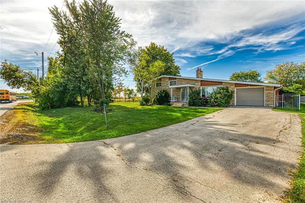 5 Third Road E, Stoney Creek, ON - Outdoor