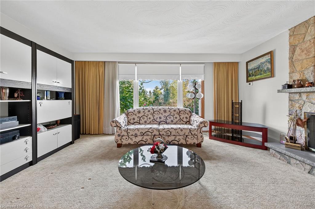 5 Third Road E, Stoney Creek, ON - Indoor