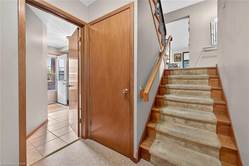 5 Third Road E, Stoney Creek, ON - Indoor Photo Showing Other Room