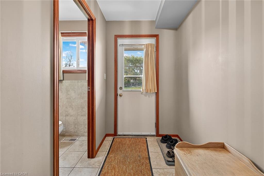 5 Third Road E, Stoney Creek, ON - Indoor Photo Showing Other Room