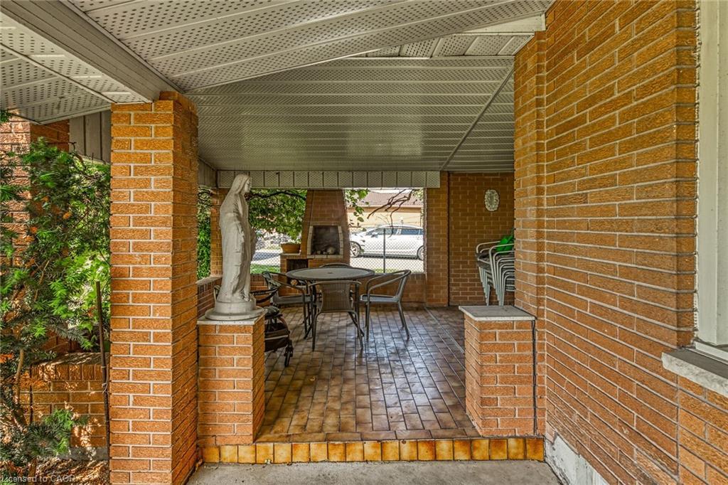 5 Third Road E, Stoney Creek, ON - Outdoor With Exterior