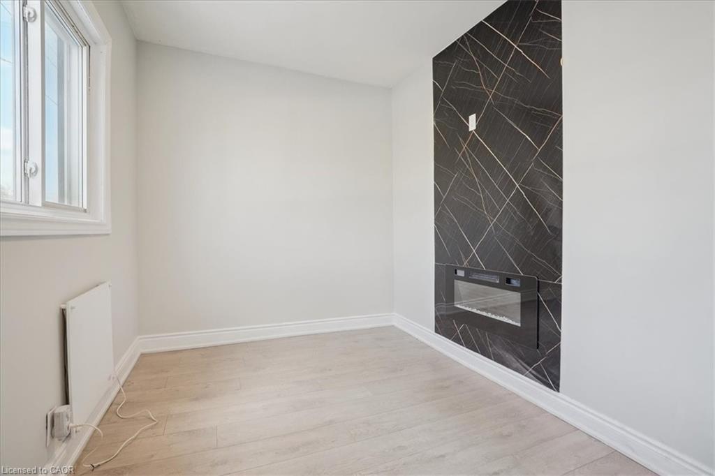 510 Britannia Avenue, Hamilton, ON - Indoor Photo Showing Other Room