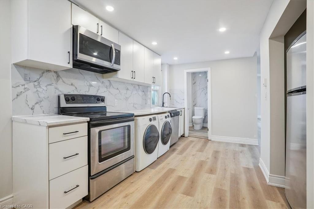 510 Britannia Avenue, Hamilton, ON - Indoor Photo Showing Kitchen