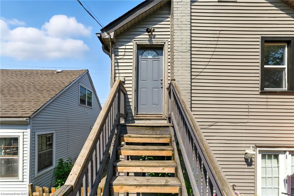 510 Britannia Avenue, Hamilton, ON - Outdoor