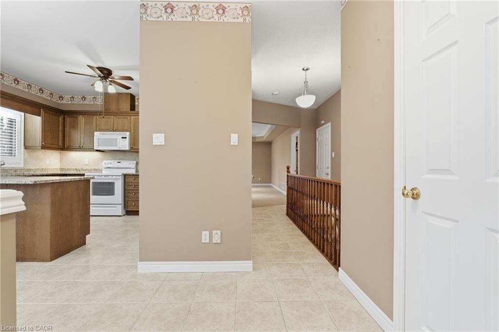 51-34 Southbrook Drive, Binbrook, ON - Indoor Photo Showing Kitchen