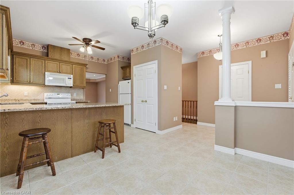 51-34 Southbrook Drive, Binbrook, ON - Indoor Photo Showing Kitchen