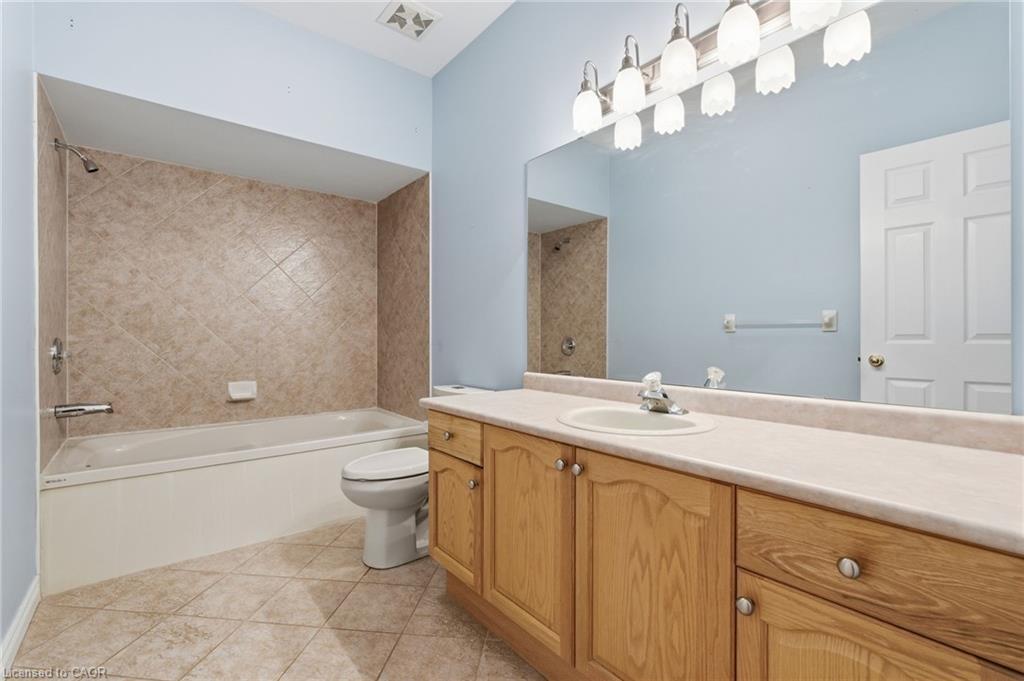 51-34 Southbrook Drive, Binbrook, ON - Indoor Photo Showing Bathroom
