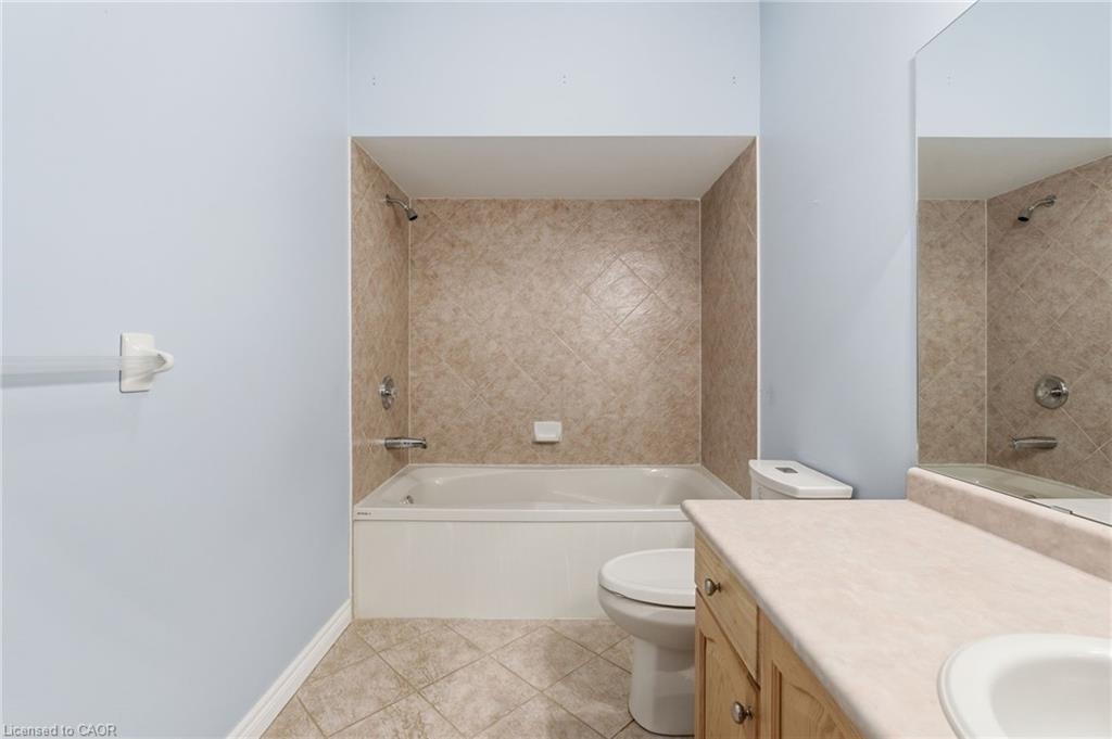51-34 Southbrook Drive, Binbrook, ON - Indoor Photo Showing Bathroom