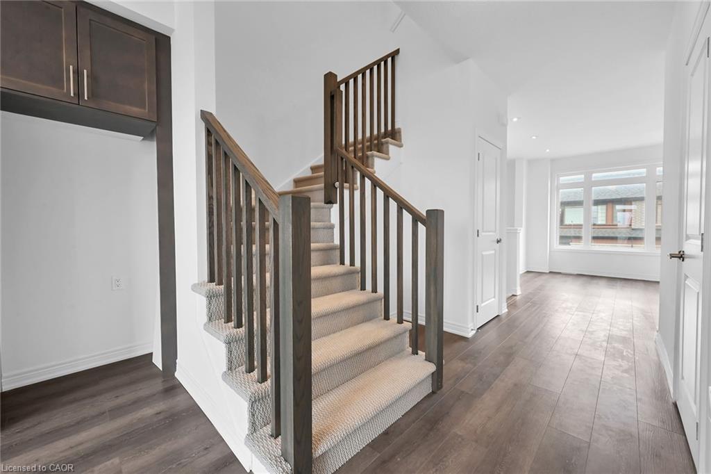 35-120 Court Drive, Paris, ON - Indoor Photo Showing Other Room