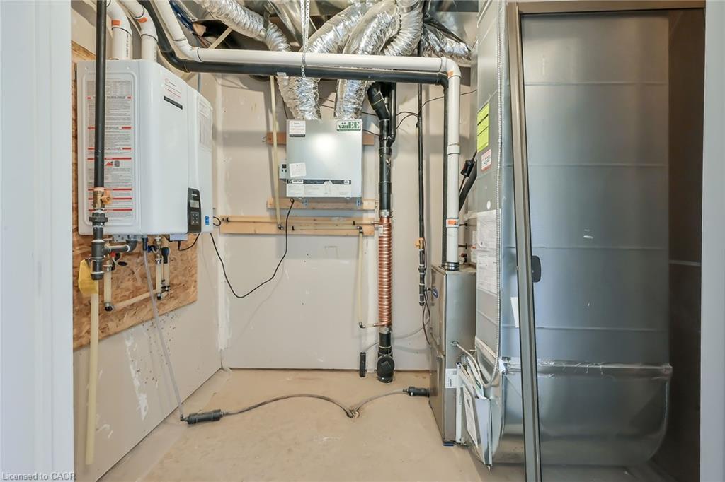 35-120 Court Drive, Paris, ON - Indoor Photo Showing Basement