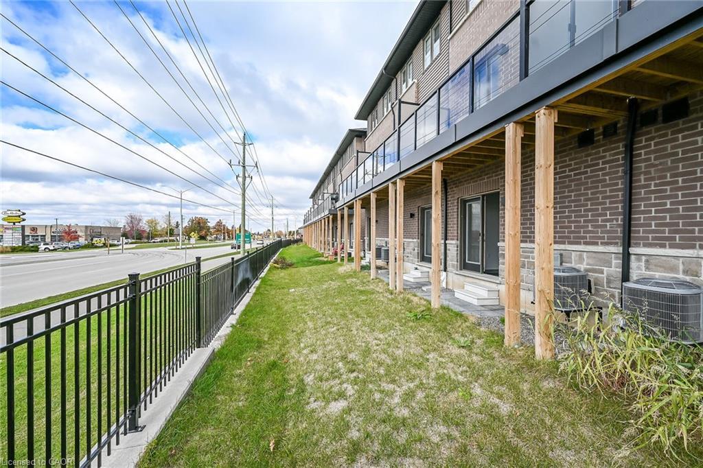 35-120 Court Drive, Paris, ON - Outdoor