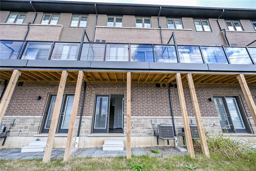 35-120 Court Drive, Paris, ON - Outdoor With Balcony