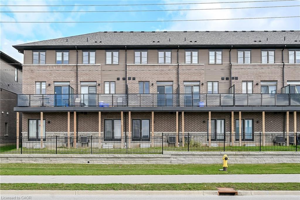 35-120 Court Drive, Paris, ON - Outdoor With Balcony With Facade
