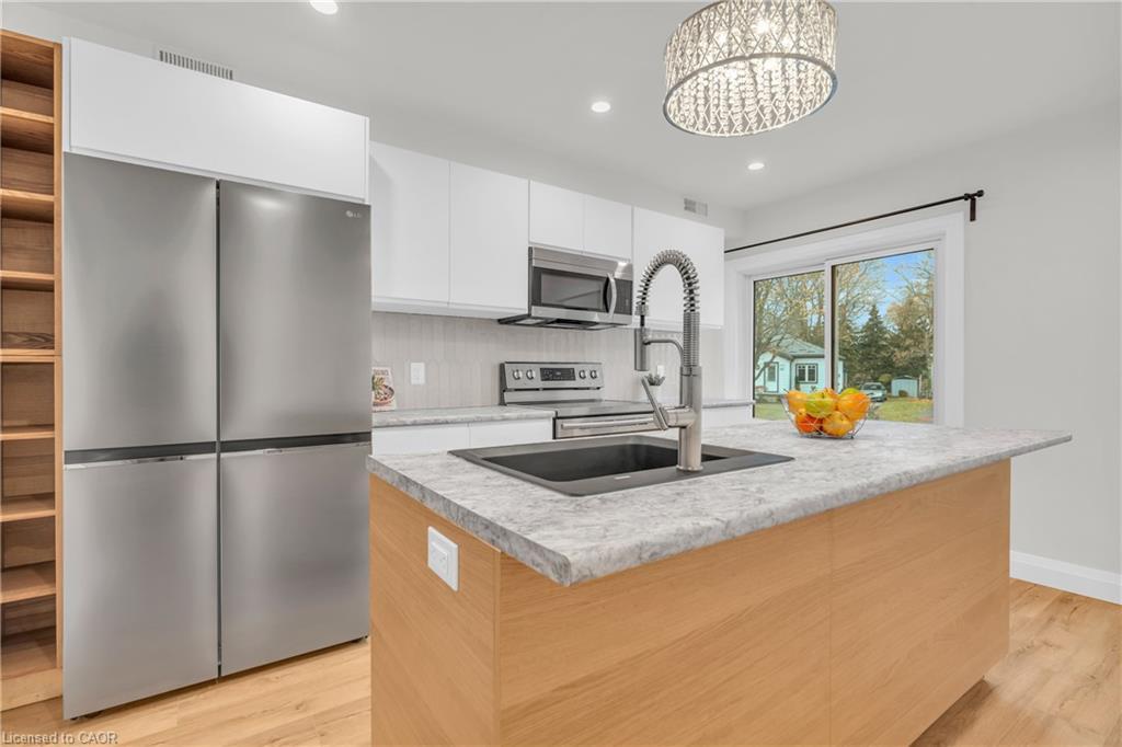 2-22 Ash Street, Kitchener, ON - Indoor Photo Showing Kitchen With Stainless Steel Kitchen