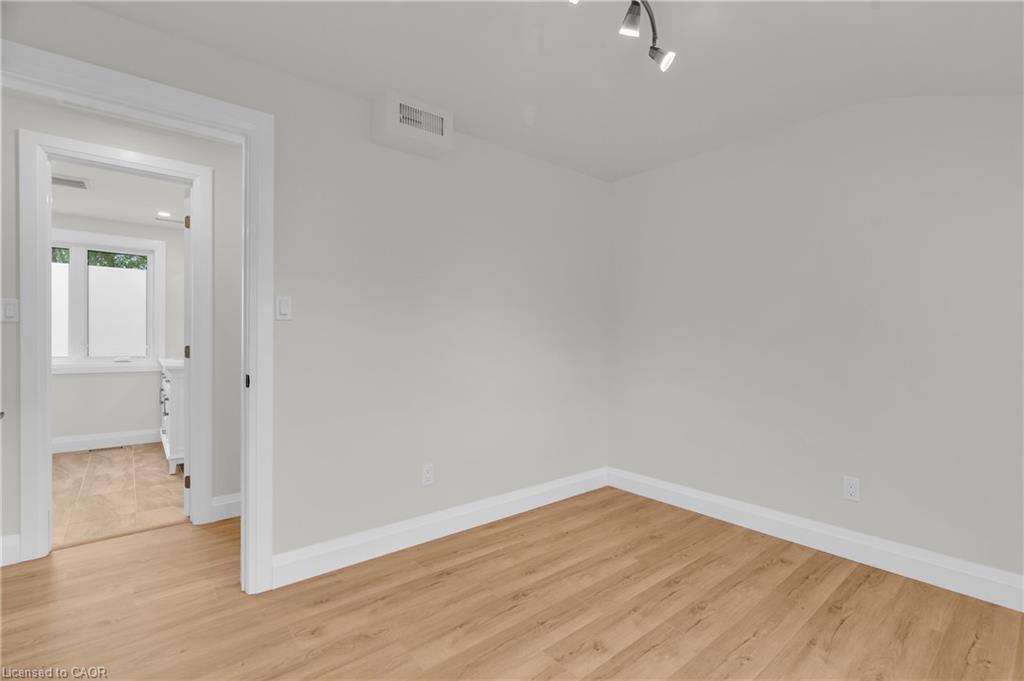 2-22 Ash Street, Kitchener, ON - Indoor Photo Showing Other Room