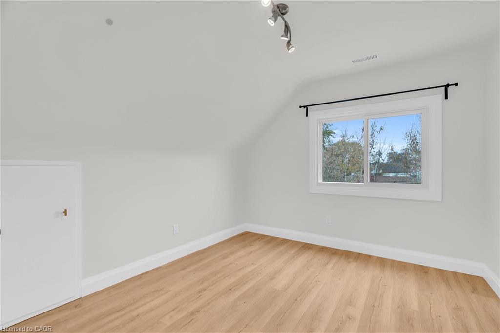 2-22 Ash Street, Kitchener, ON - Indoor Photo Showing Other Room