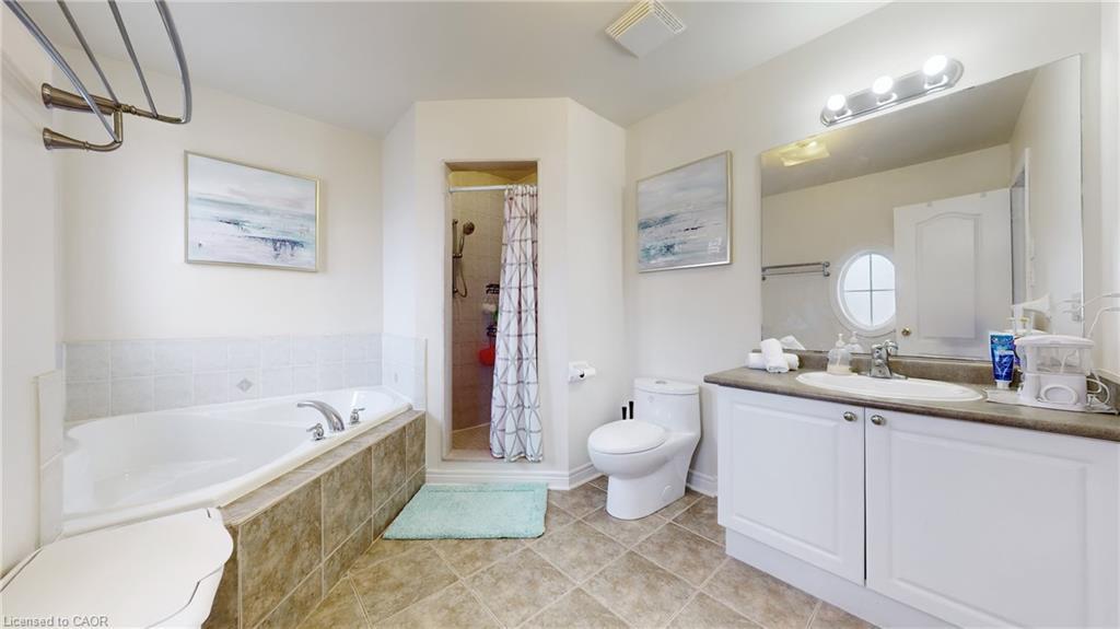 3492 Bala Drive, Mississauga, ON - Indoor Photo Showing Bathroom